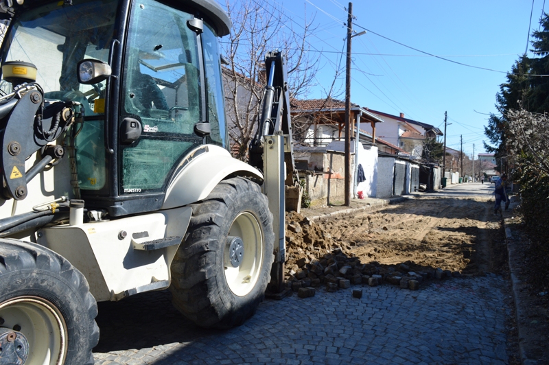 ЗАПОЧНА РЕКОНСТРУКЦИЈАТА НА  УЛИЦАТА „СКОПСКА“